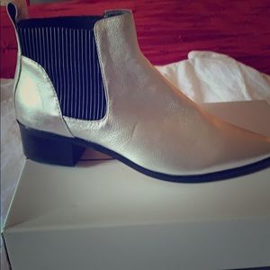 Dolce Vita  booties  brand new never worn